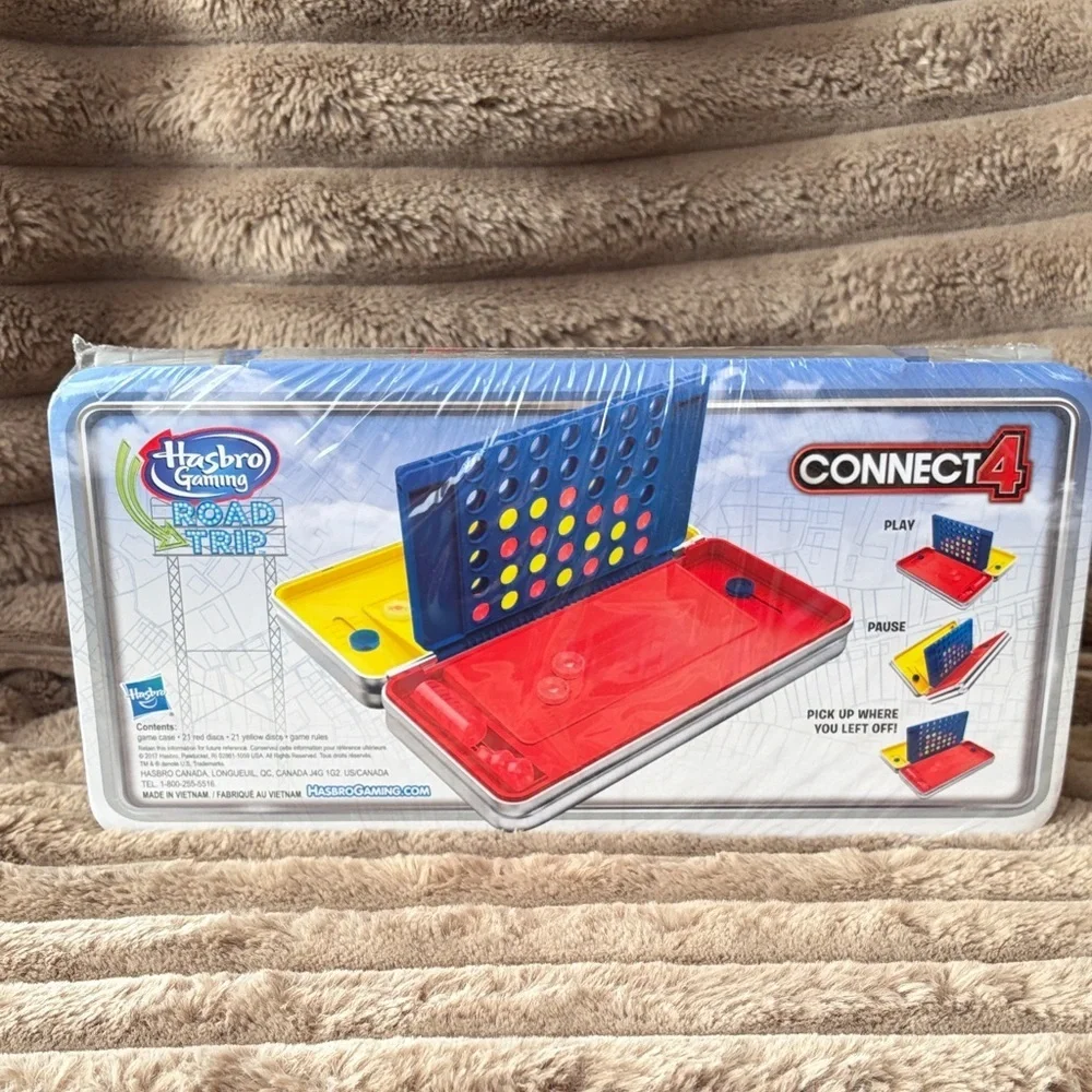 Hasbro Connect 4 Travel Edition - Red and Blue